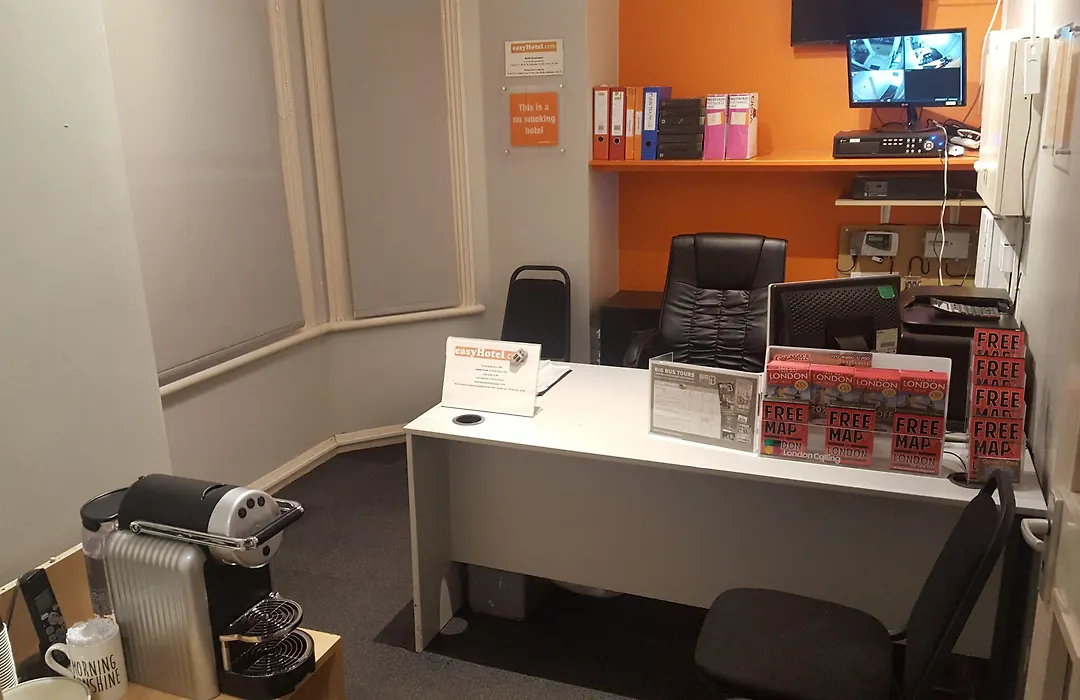 Easyhotel South Kensington-1