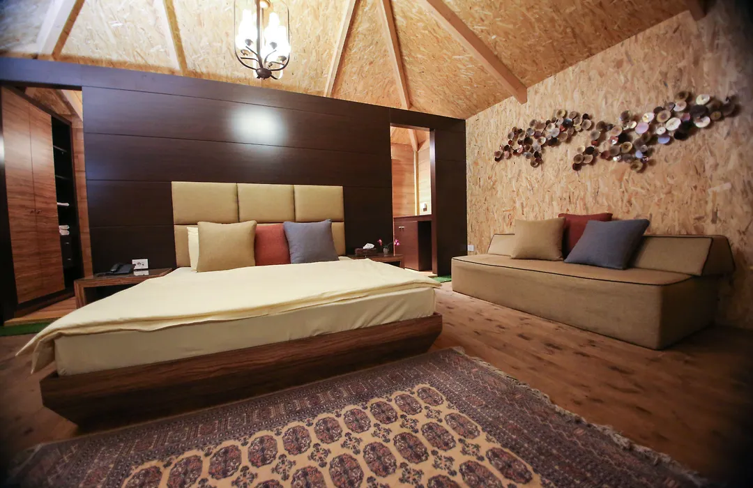 Four Seasons Halat-1