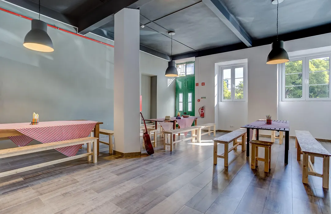 Hostellicious-1