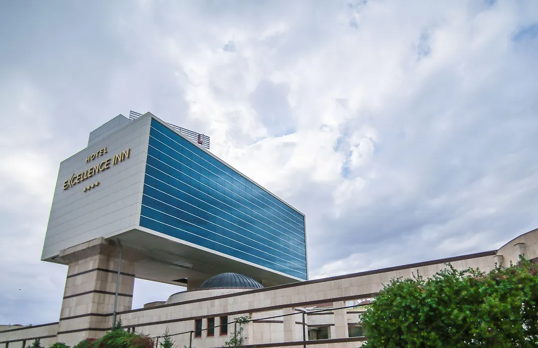 Hotel Excellence Inn-1