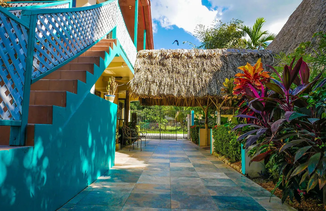 Drift Inn Cayo-1