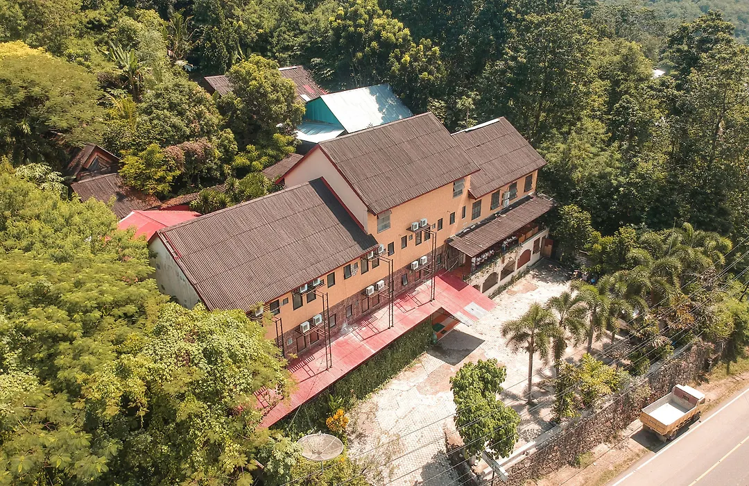 Centro Bajo Hotel & Resto-1