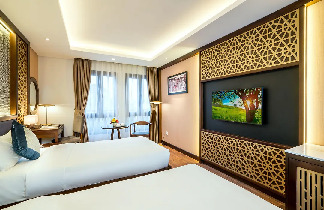 Conifer Grand Hotel-1