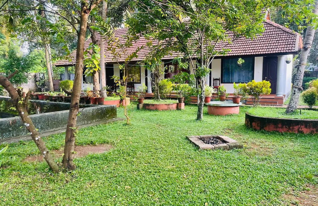 Hamlet Beach Villas Alleppey-1
