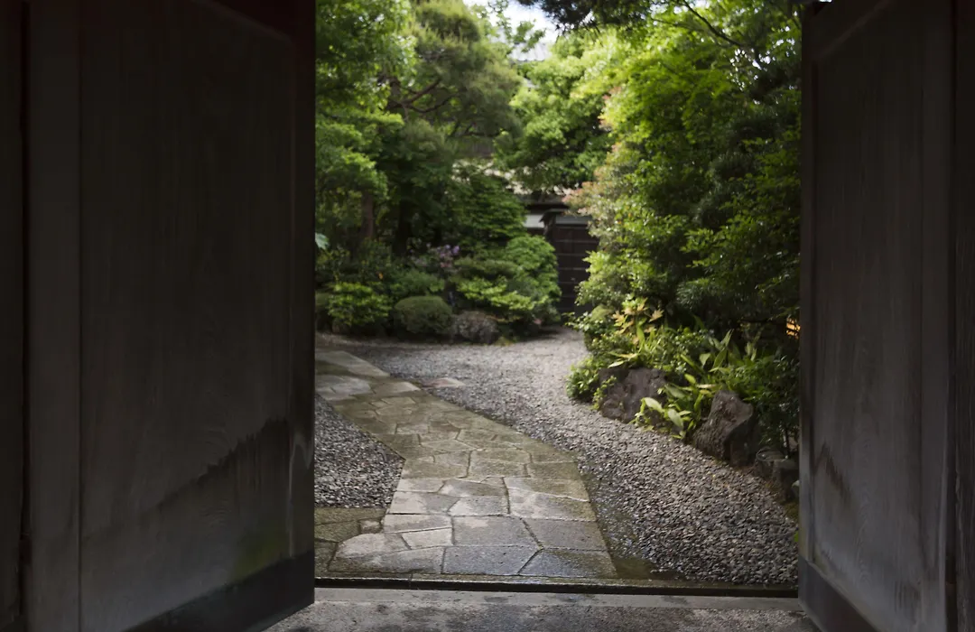 Nanzenji Sando Kikusui-1