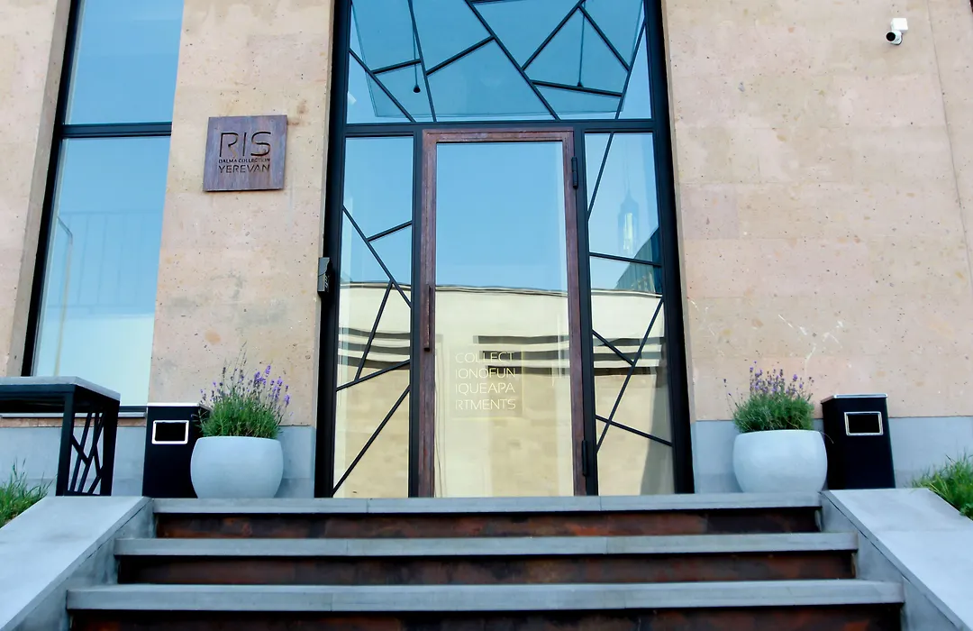 Ris Dalma Collection Yerevan-1