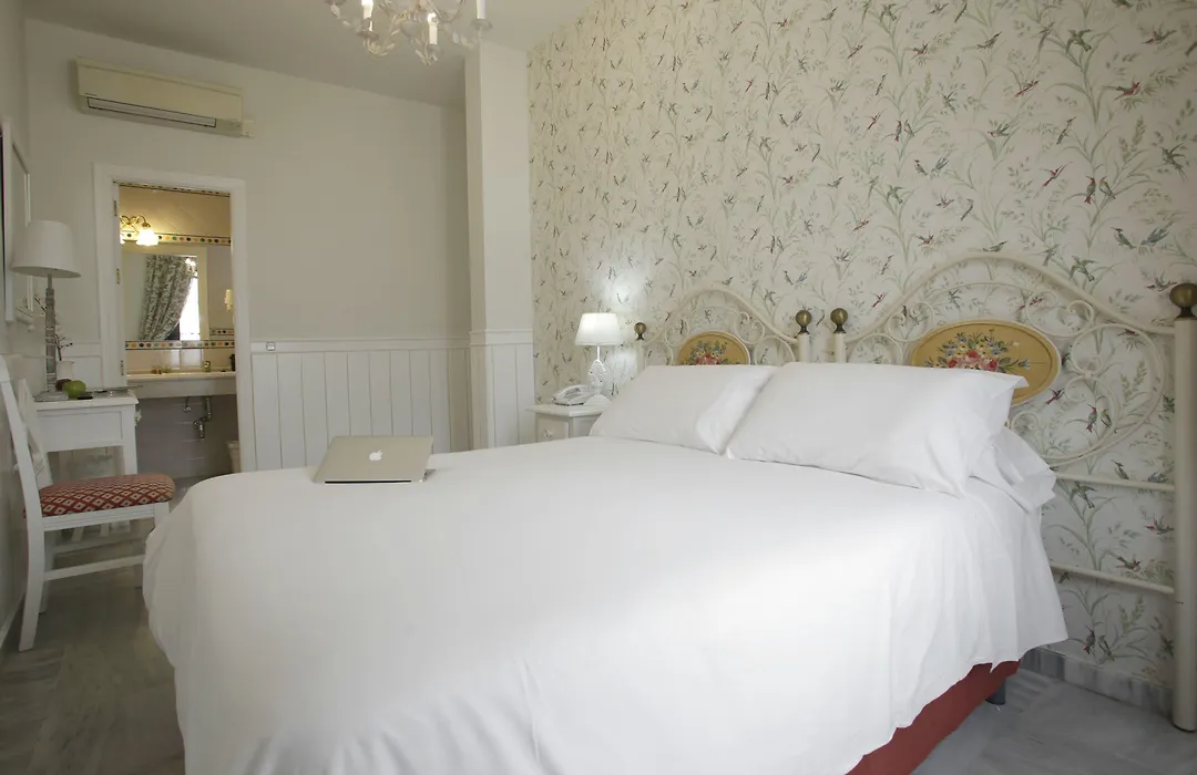 Basic Hotel Puerta De Sevilla-1