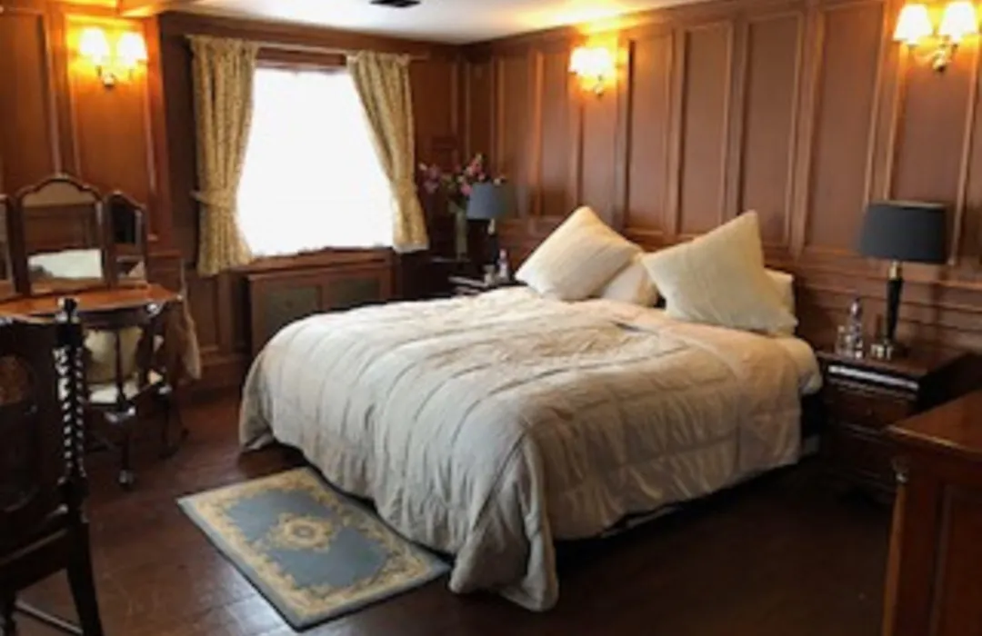 The George Hotel-1