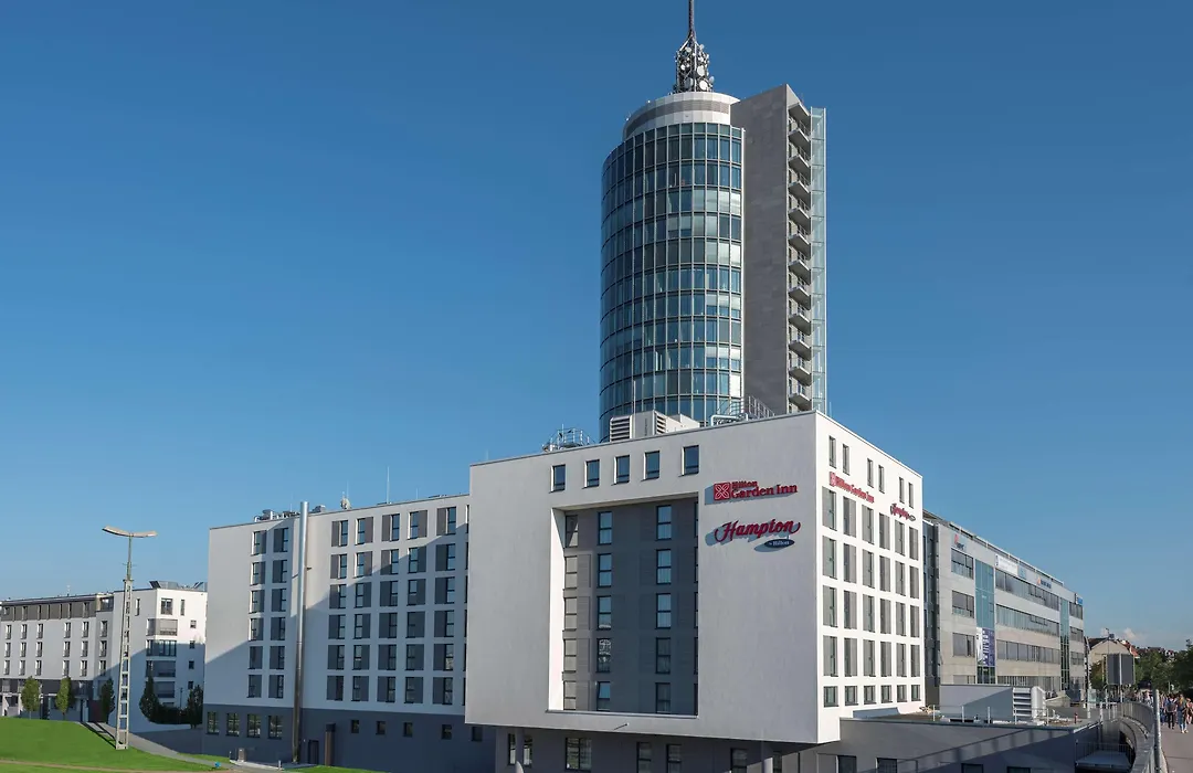 Hampton By Hilton Munich City West-1