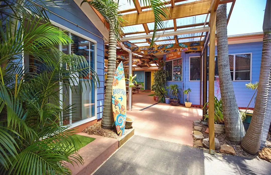 Ozzie Pozzie Backpackers-1