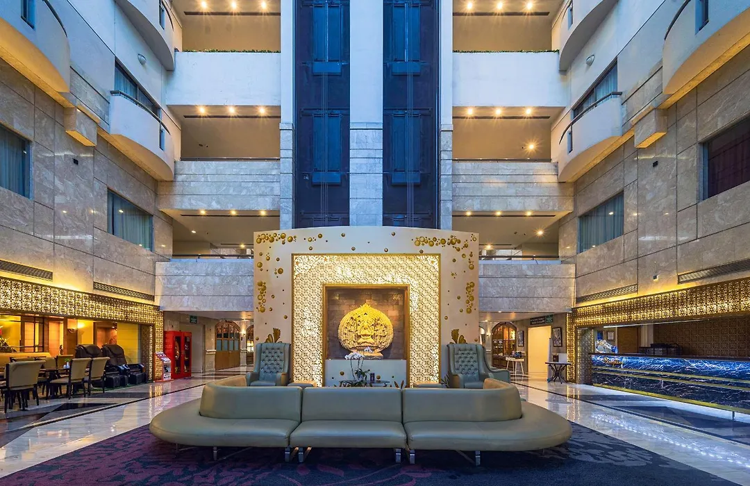 Surabaya Suites Hotel Powered By Archipelago-1