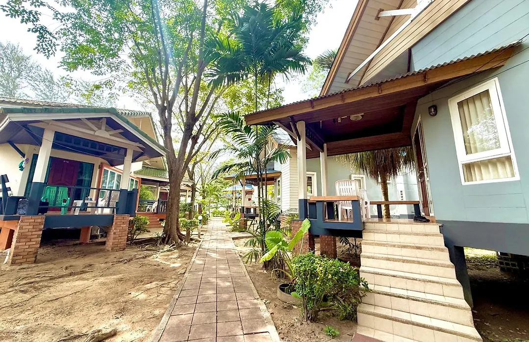 Lanta Palm Beach Resort , Beach Bungalow - Koh Lanta-1