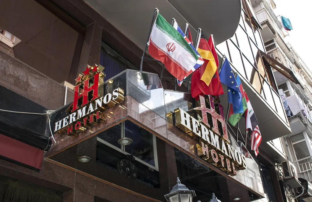 Hermanos Hotel-1