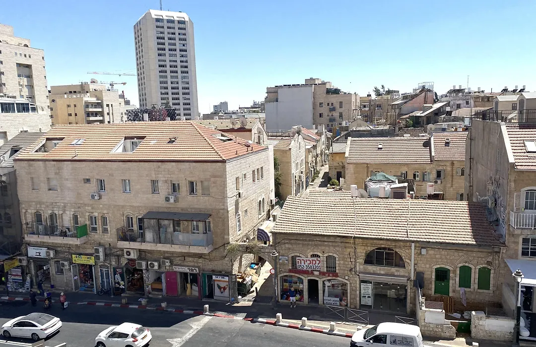 Peaceful- Windows Of Jerusalem-1