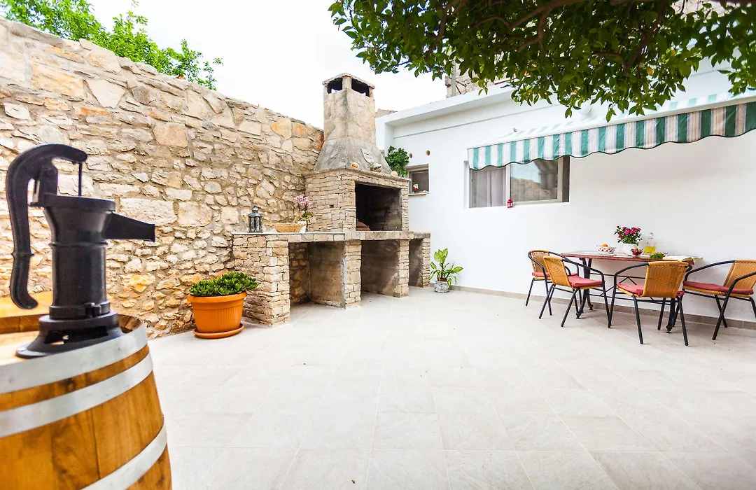 Guest House Mara-1