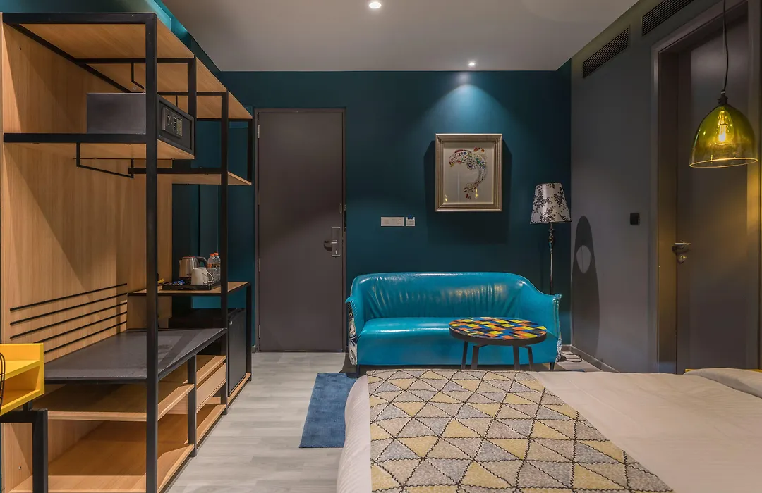 Hotel B Plus L-1
