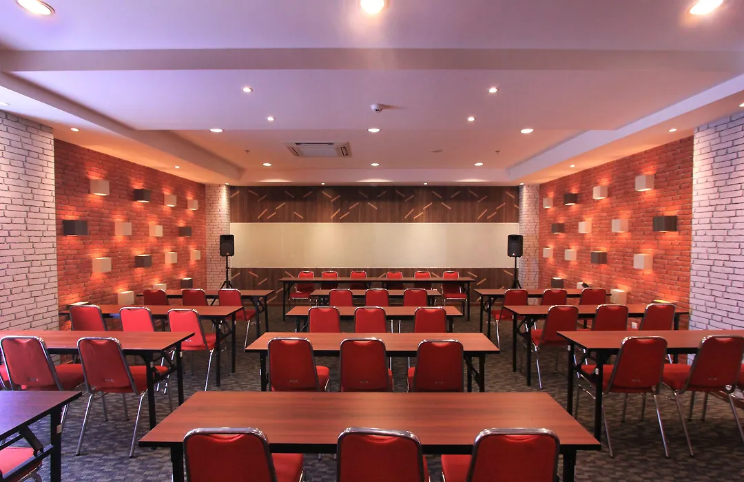 Uniq Hotel-1