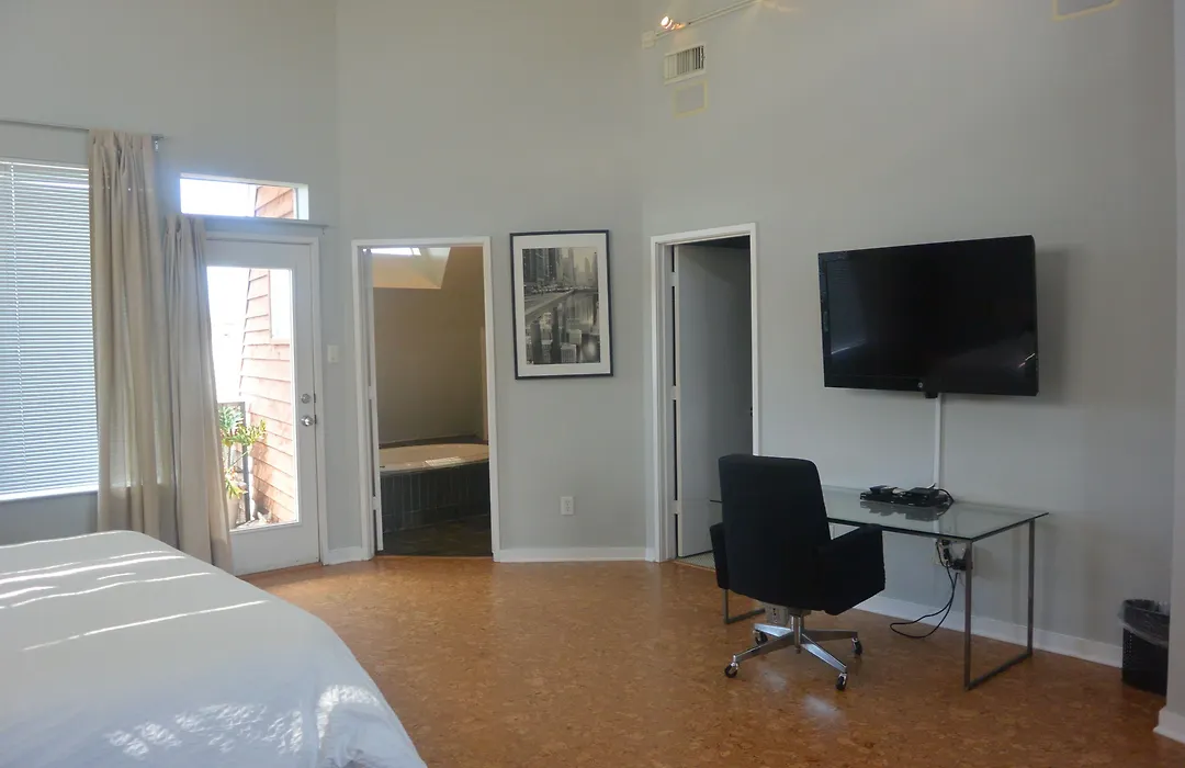 Modern B & B-1
