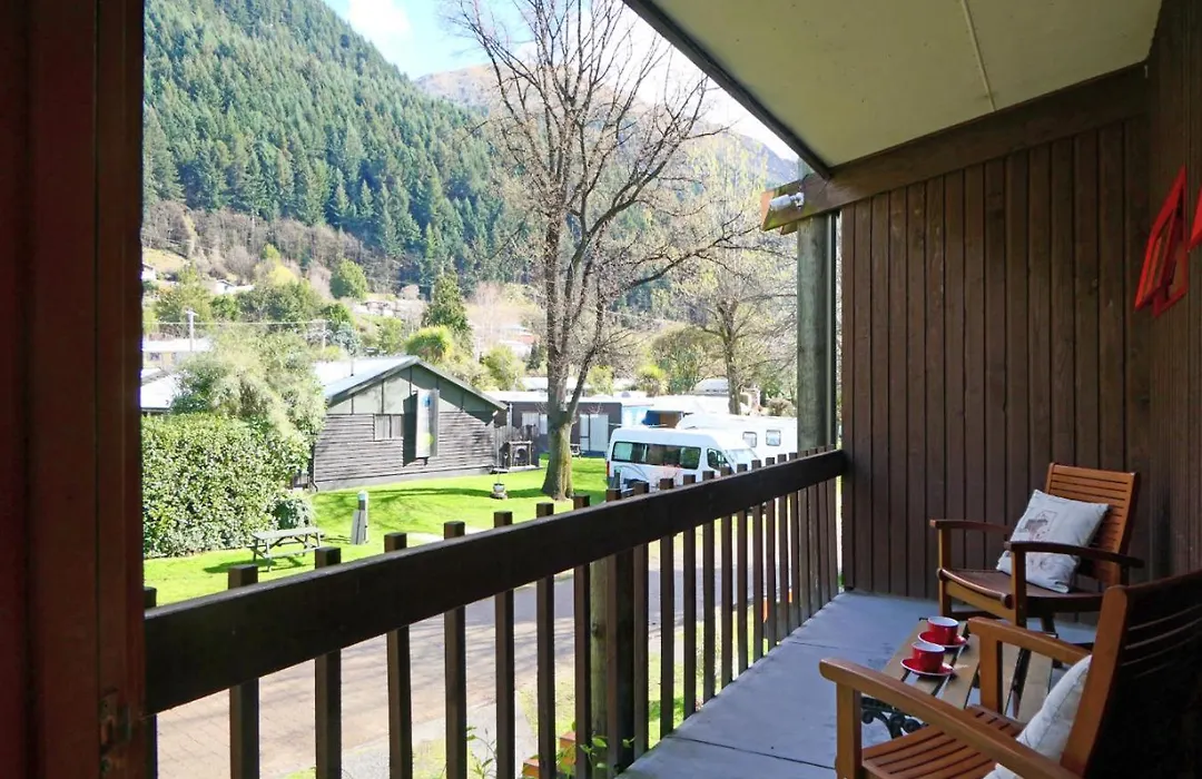 Queenstown Holiday Park Creeksyde-1
