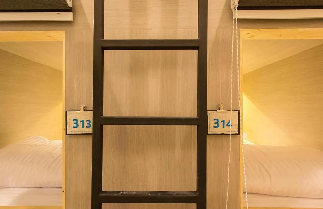 Lazy Sunday Hostel-1