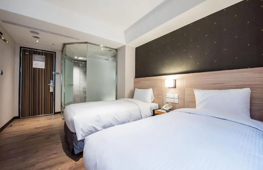 Lucky Apple Hotel-1