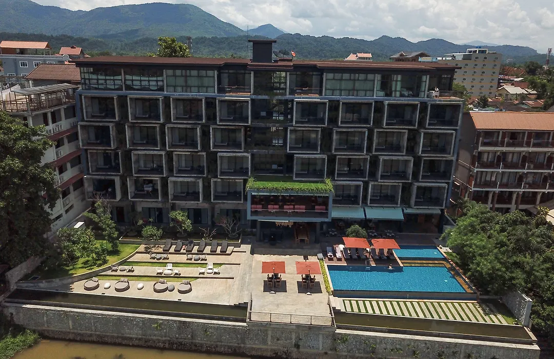 Inthira Vangvieng-1