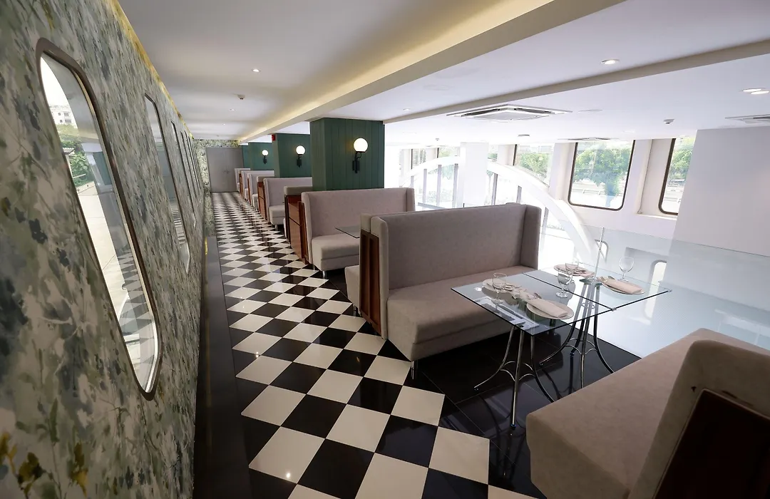 Justice Hotel-1