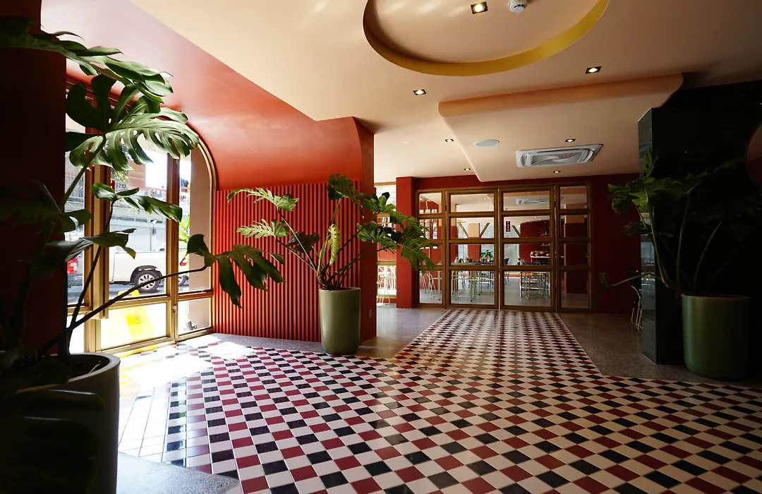 4 Monkeys Hotel-1