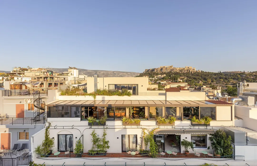 L'Avventura Athens-1