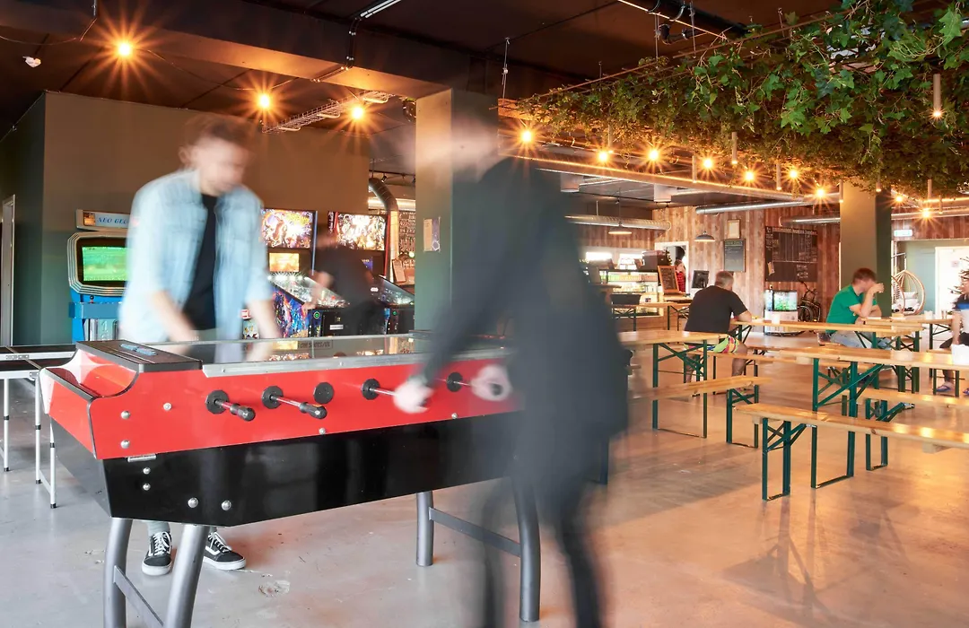 Urban Camper Hostel & Bar-1