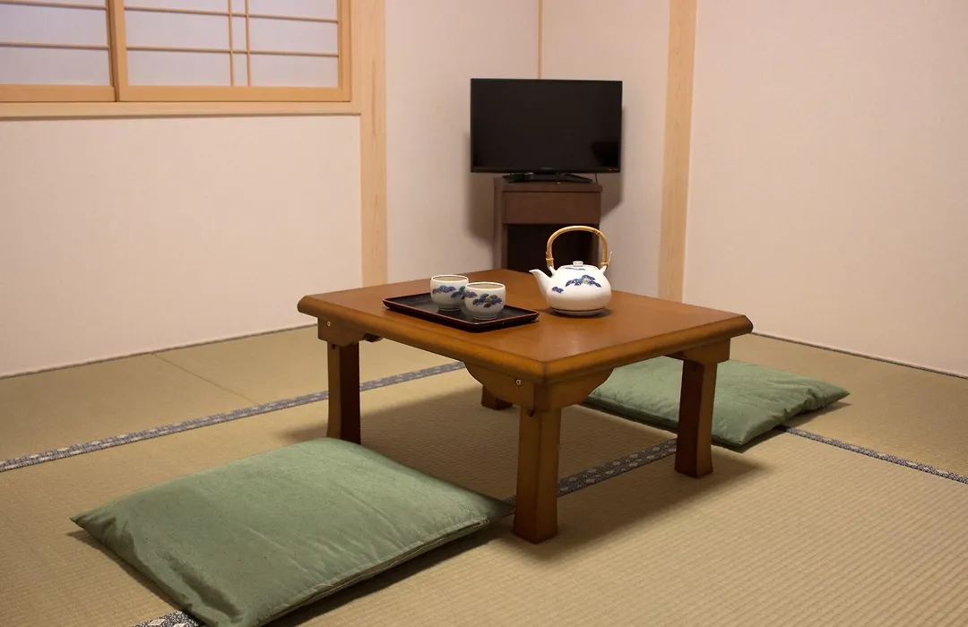 Kamoya Ryokan-1