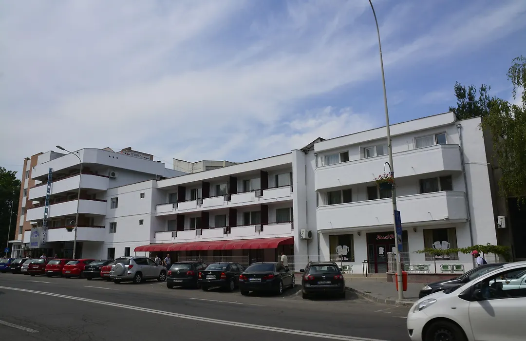 Hotel Europolis-1