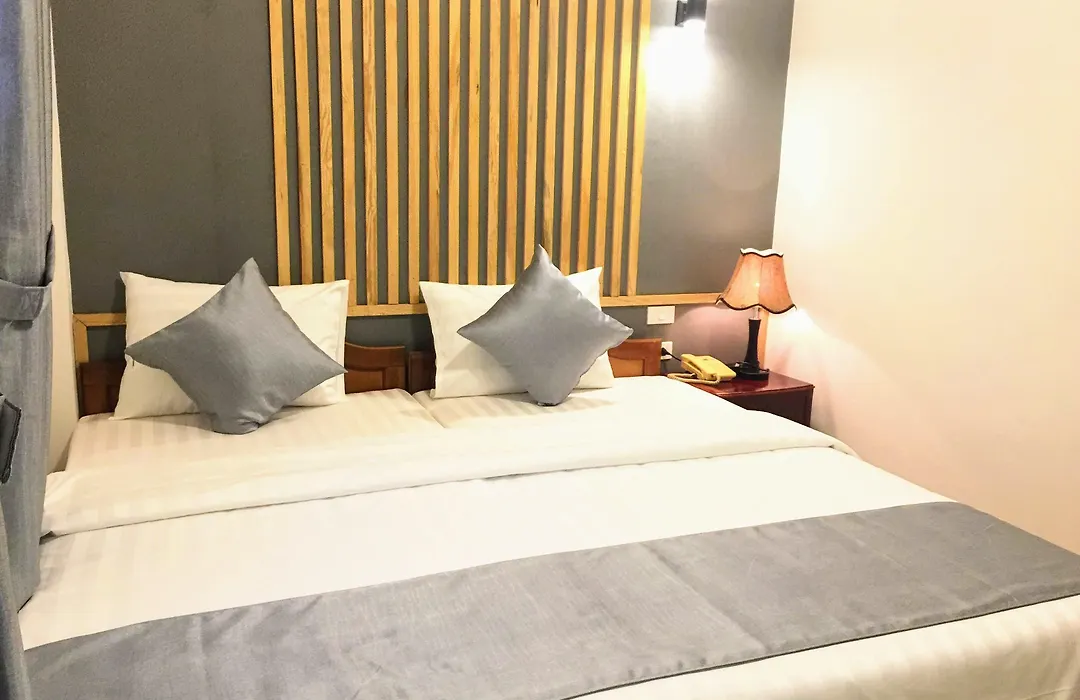 Na Nue Hotel-1