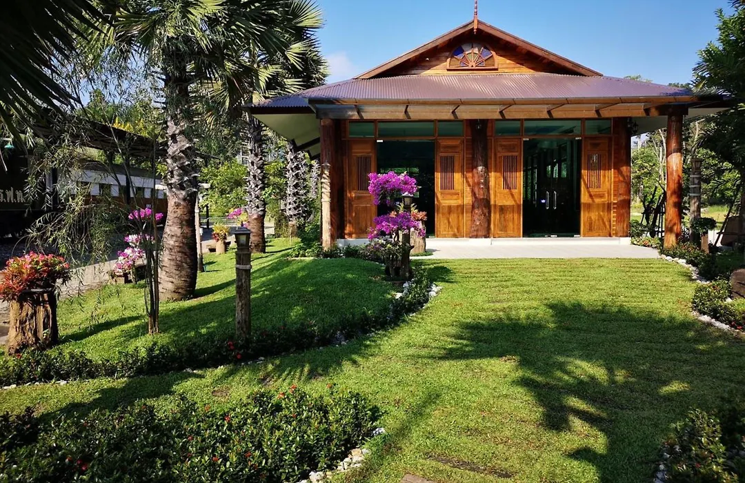 Royal Train Garden Resort-1