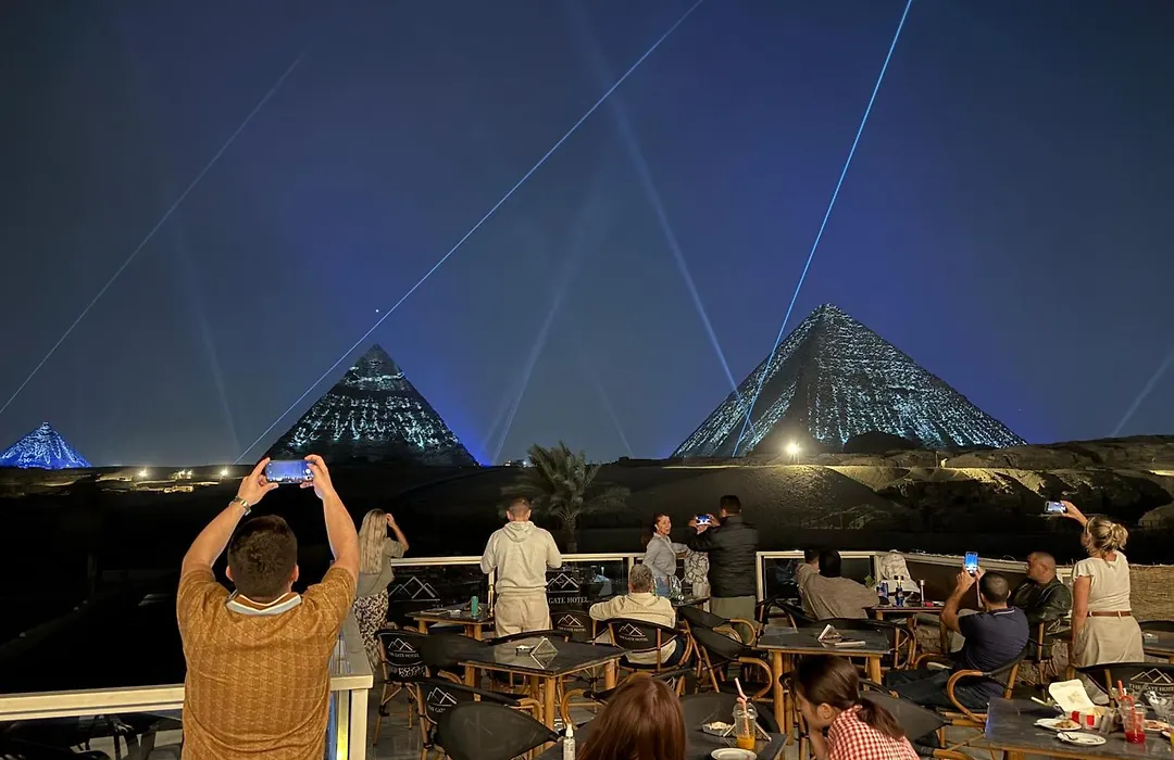 The Gate Hotel Front Pyramids & Sphinx View-1