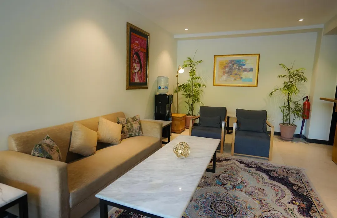 The Avenue Hotel-1