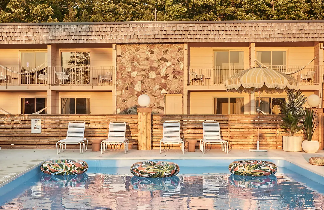 The June Motel, Sauble Beach-1