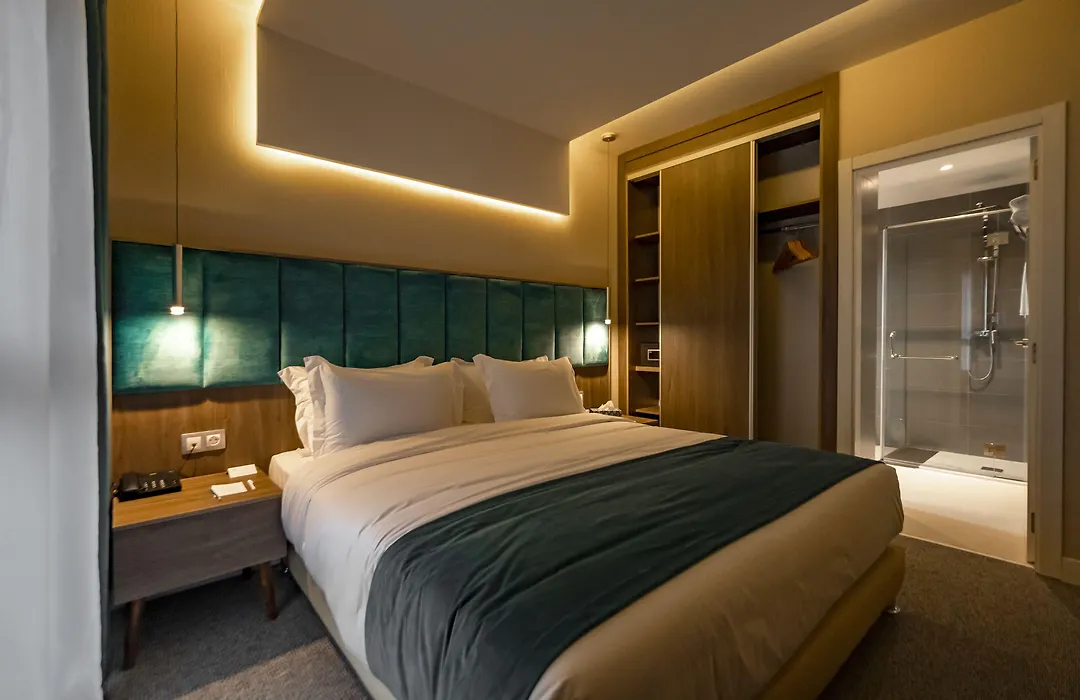 Ad Hotel Pont D'Hydra-1