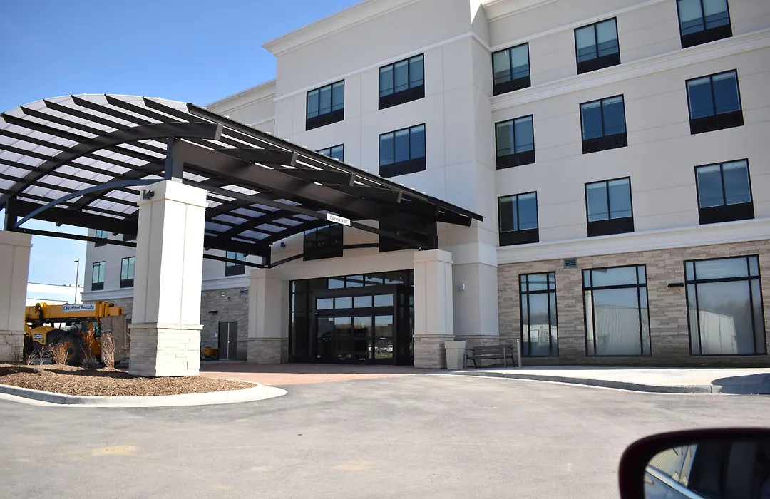Holiday Inn - Kansas City - Northeast By Ihg-1