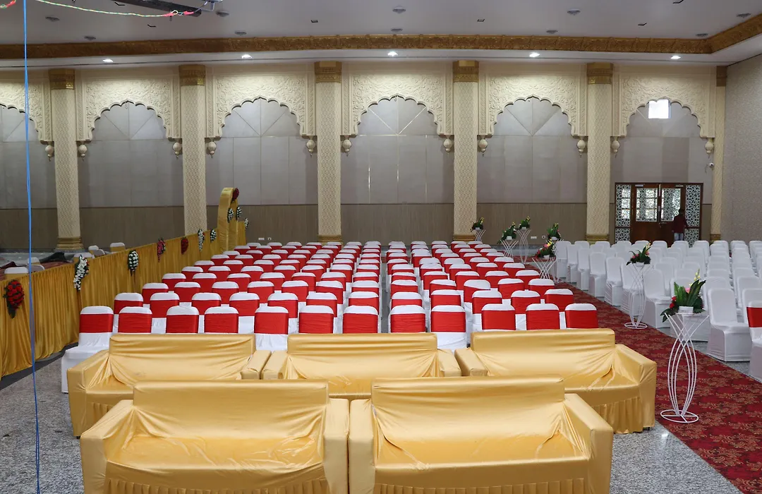 Gadiraju Palace Convention Centre & Hotel-1