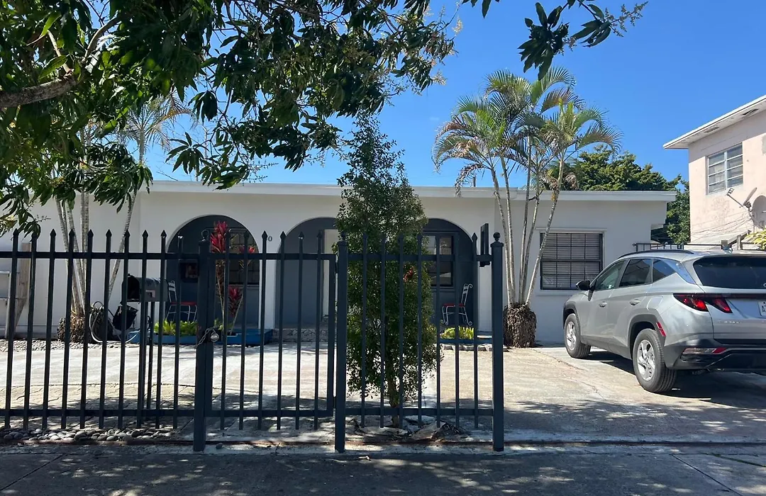 Coral Gable 3Br House-1