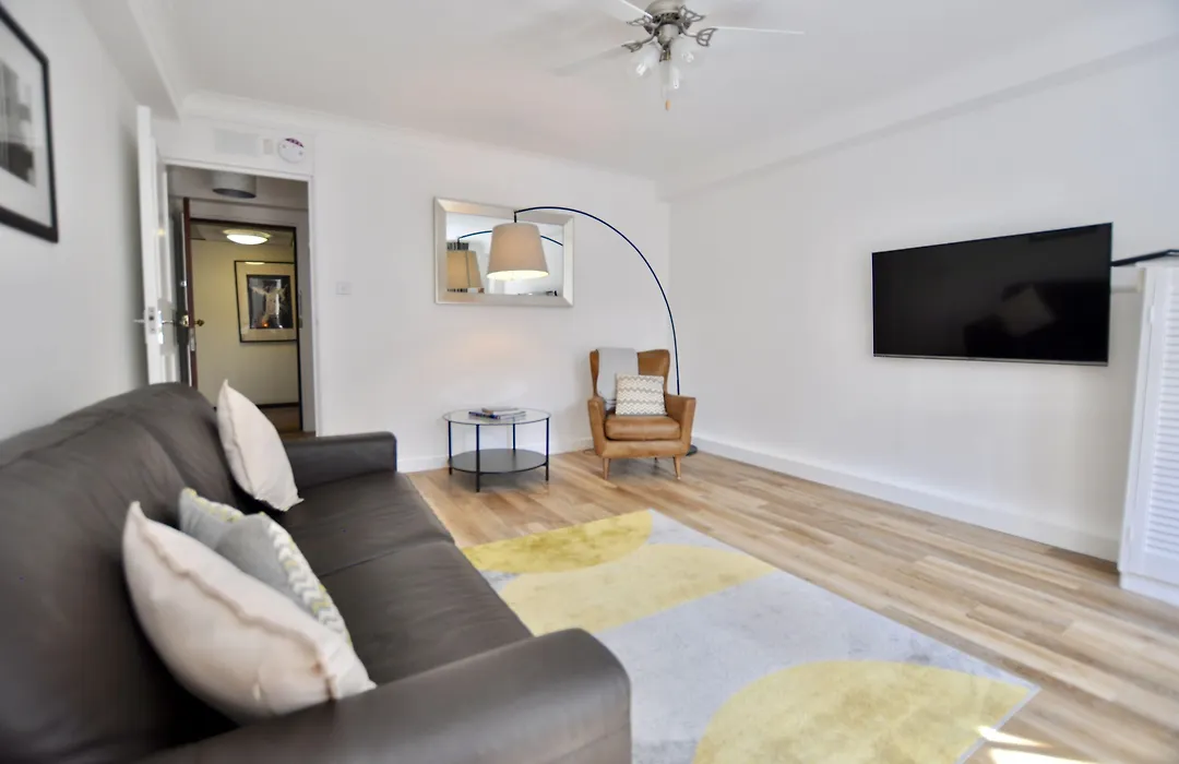 Marlyn Lodge - City Of London-1