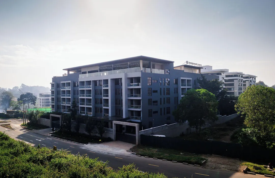 Trademark Suites At Enaki Town-1