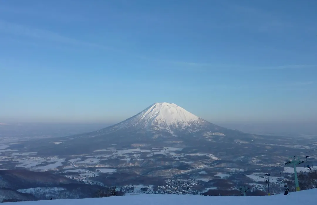 Blowhard Lodge Niseko-1