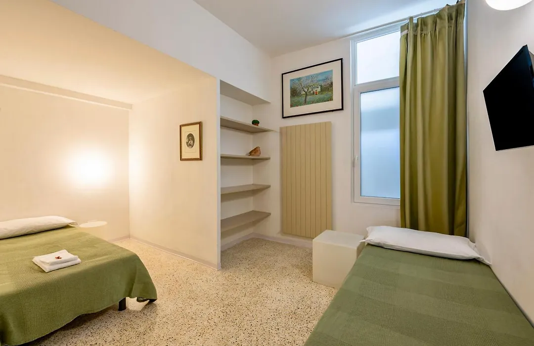 Spacious Apartment Navigli-1