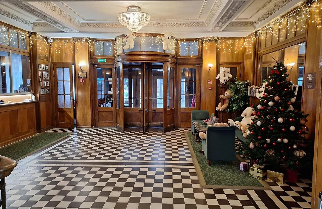 Hotel Metropolis-1
