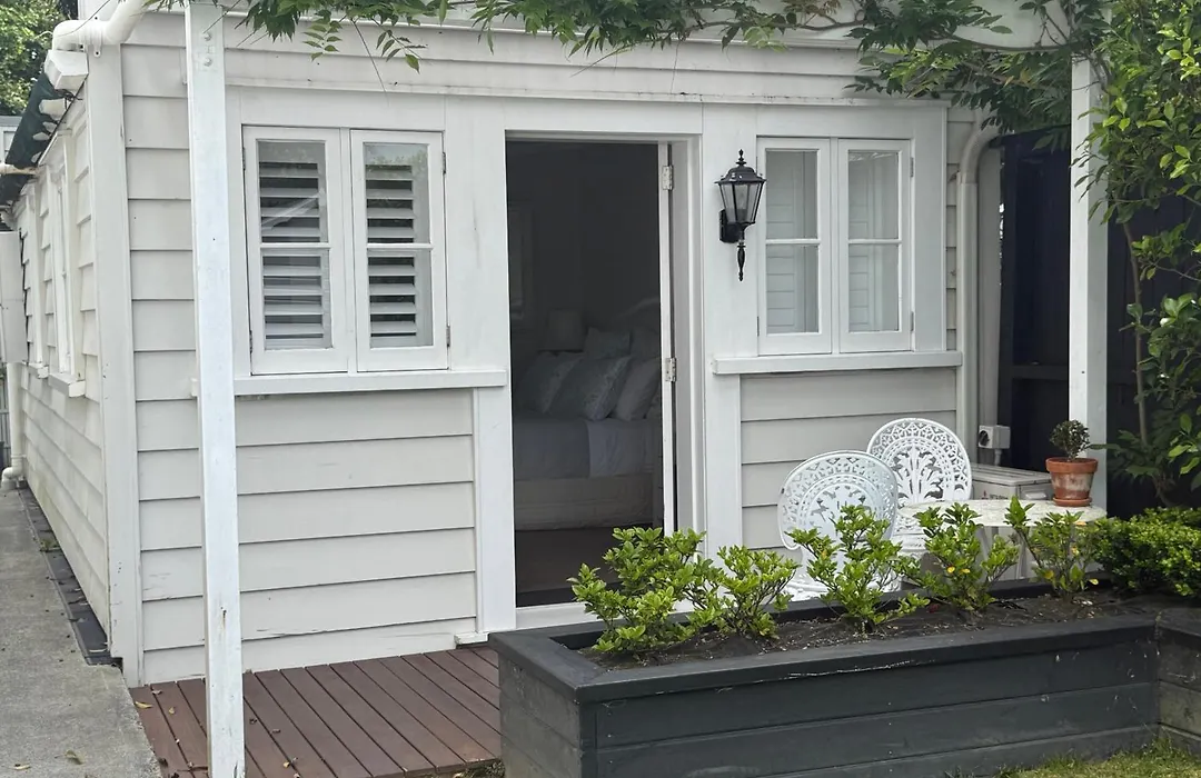 Ponsonby Manor-1