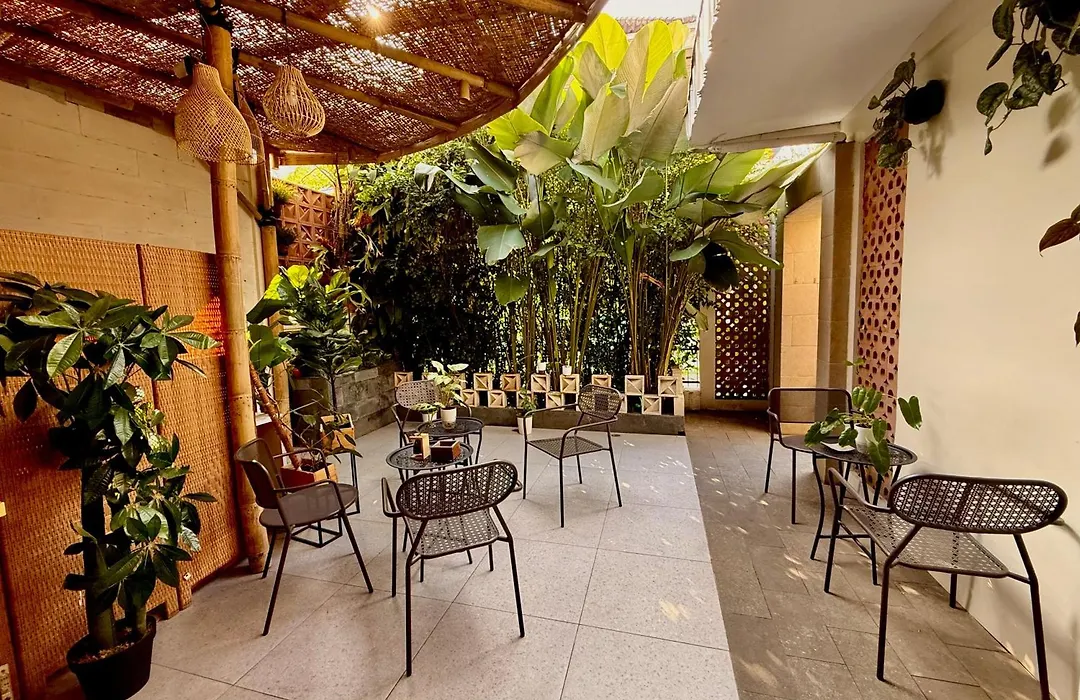 Buton Backpacker Lodge-1