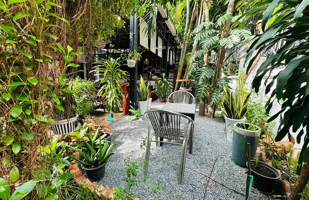 Birdcage Boutique-1