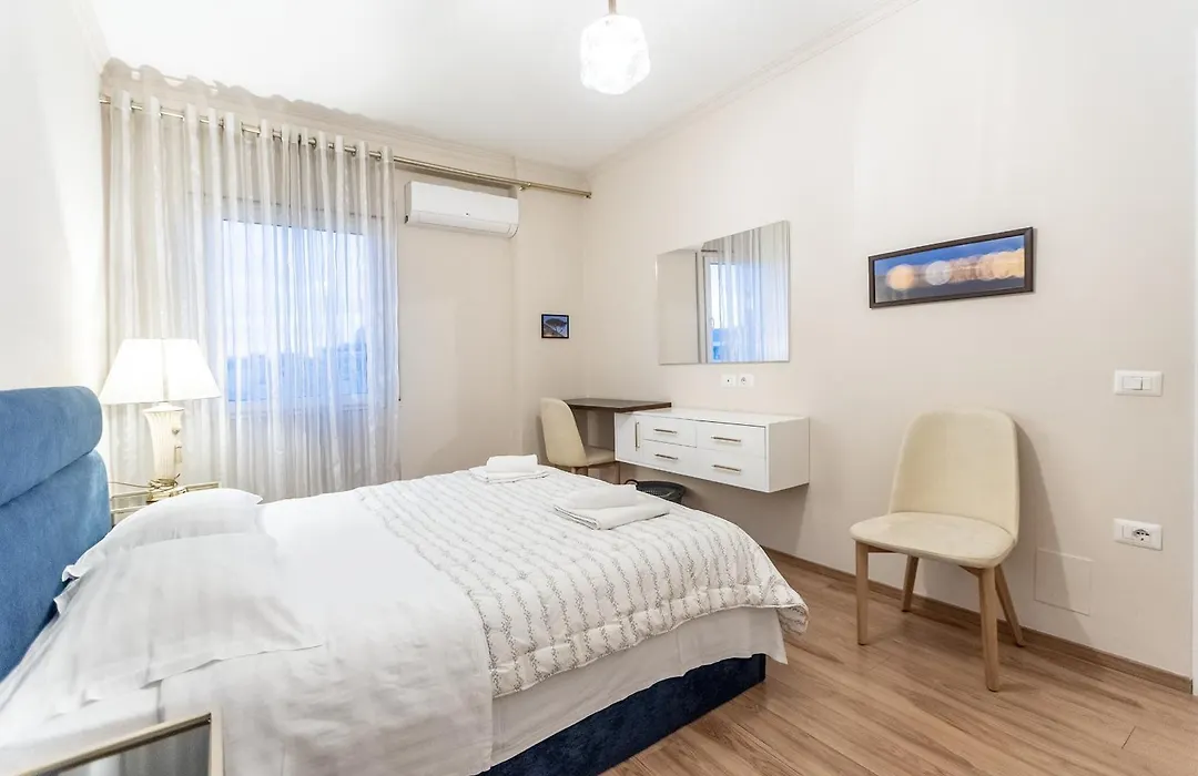 Mt 1Br Skyline View - Central Tirana-1